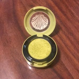 MAC Sweet & Punchy Veluxe Pearl eye shadow